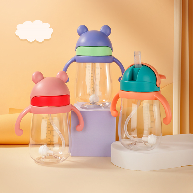  Eco-Friendly Tritan Bear Design Kids Straw Water Bottle - Leak-Proof, Portable Handle for Outdoor Training Cup